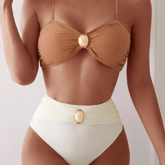 Dame Bandeau-bikini-sæt med moderigtigt gulddetalje og høj talje Stilla
