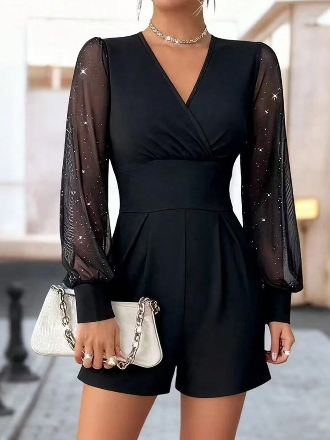 Dame elegant jumpsuit med gennemsigtige pufærmer og V-udskæring Skovae