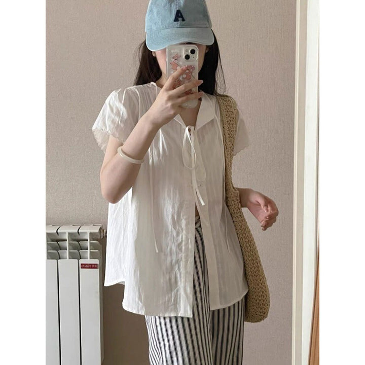 Femme Letvægts Button-Up Skjorte med Bindebånd-Detalje Stilla