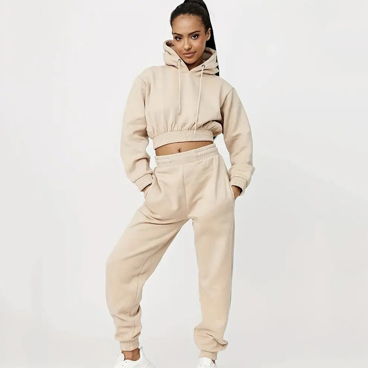 Damer afslappet Sweat-set med cropped hoodie og behagelige joggingbukser Stilla