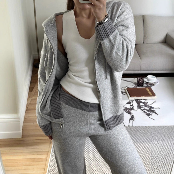 Kvinders hyggelige strikket jumpsuit i en afslappet pasform med lynlås Stilla