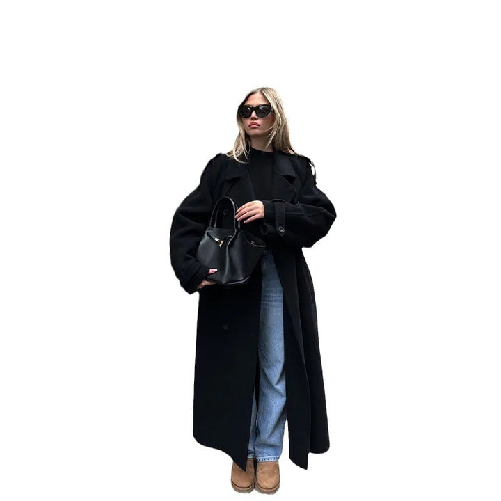 Kvinders stilfulde og tidløse trenchcoat Stilla
