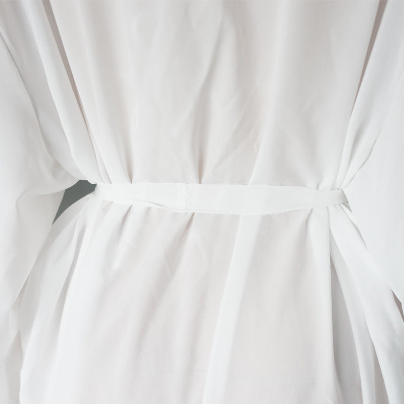 Dame elegant og luksuriøs kimono lavet af silke Stilla