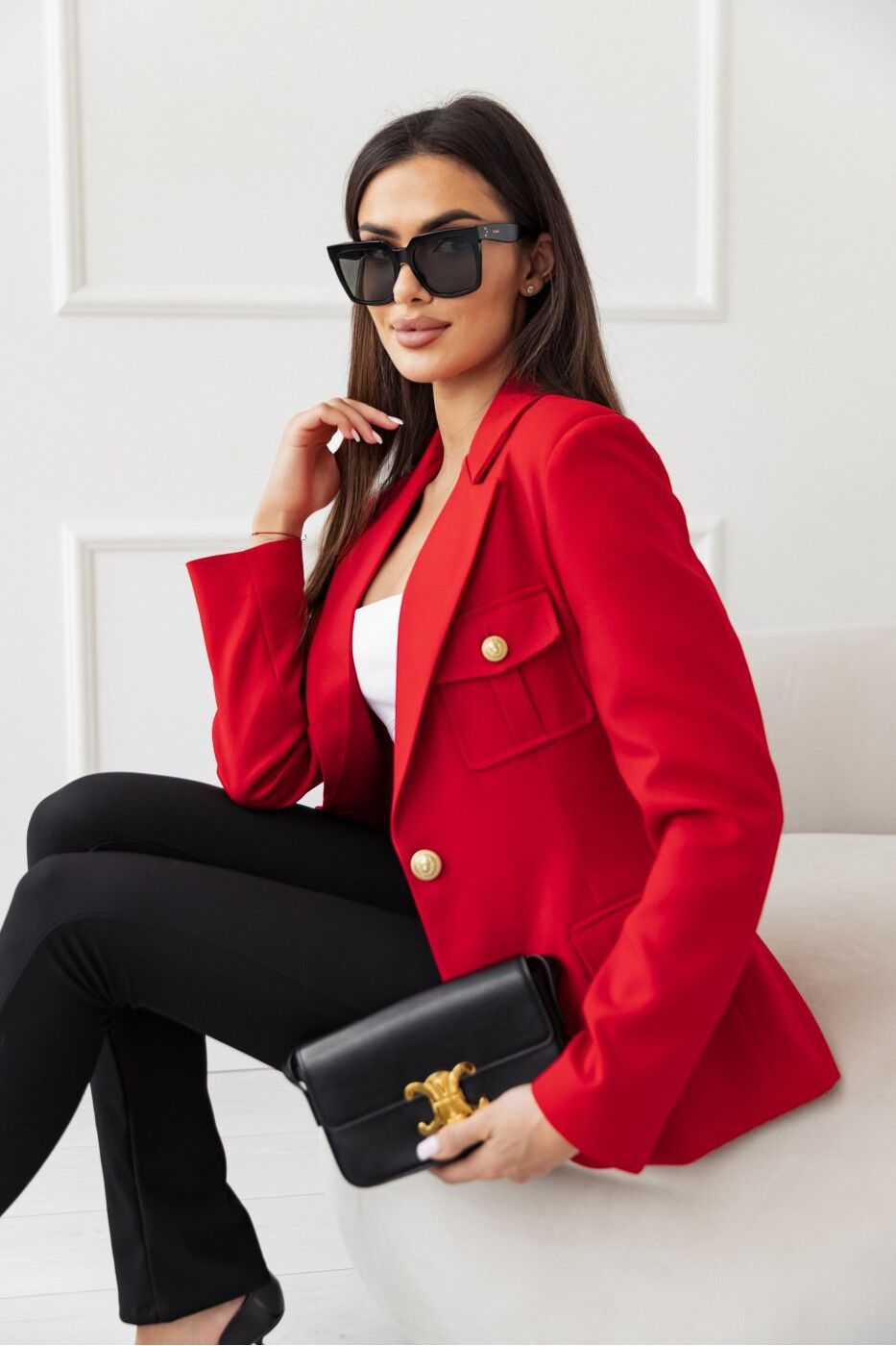 Dame elegant blazer med struktureret design og modige knapdetaljer Stilla