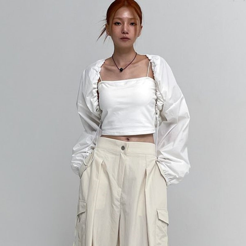 Kvindernes cropped langærmet bluse med flæser Stilla
