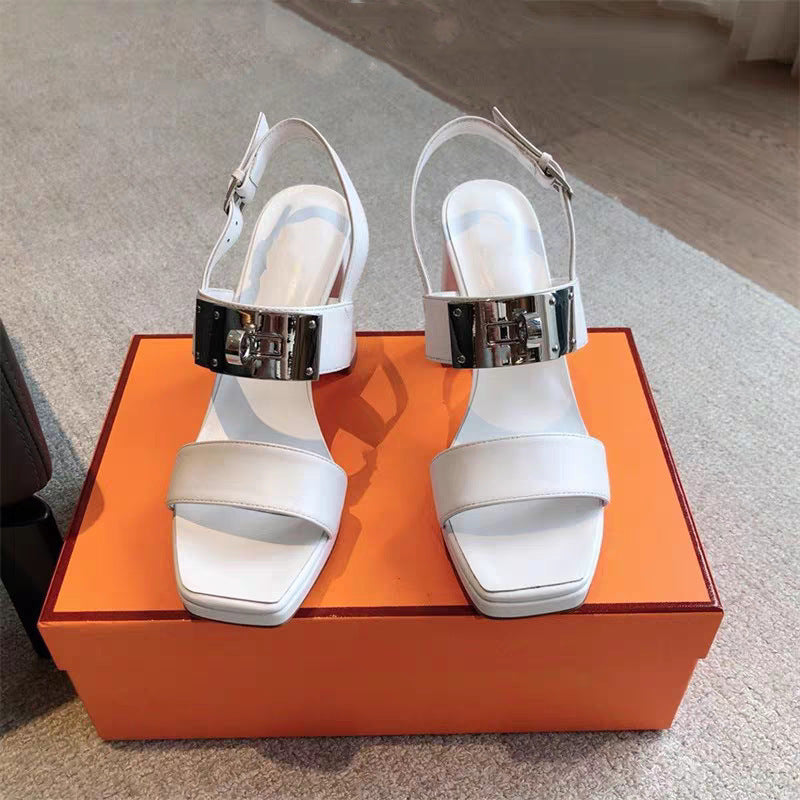 Femme Blokhæl Slide Sandaler med dekorativt spænde-detalje Stilla