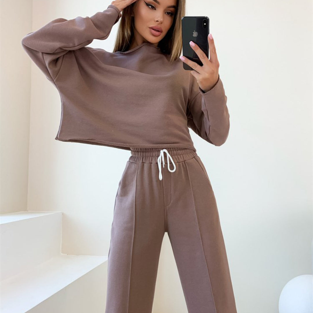 Dame afslappet sæt bestående af cropped pullover og bred træningsbuks Stilla