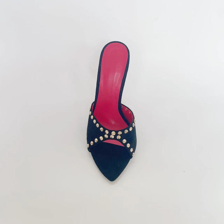 Femme Elegante Stiletto Slide Sandaler med Nittepynt Stilla