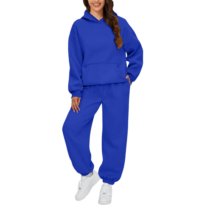 Kvinders behagelige hoodie sæt lavet af blødt sweatstof Skovae