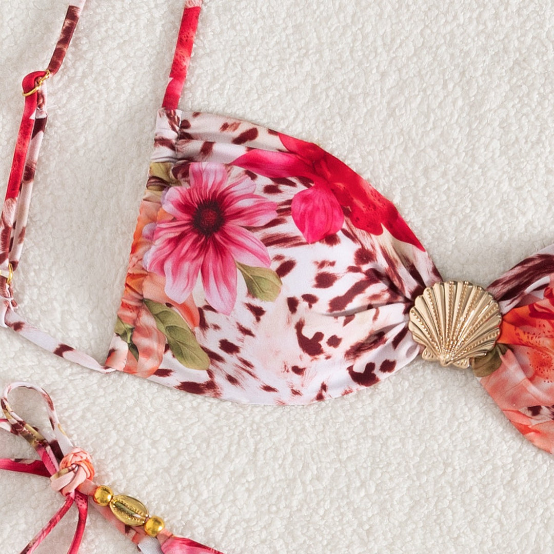 Dame bandeau-bikini med floral design og gyldne accenter Skovae
