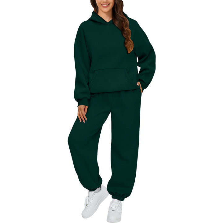 Kvinders behagelige hoodie sæt lavet af blødt sweatstof Skovae