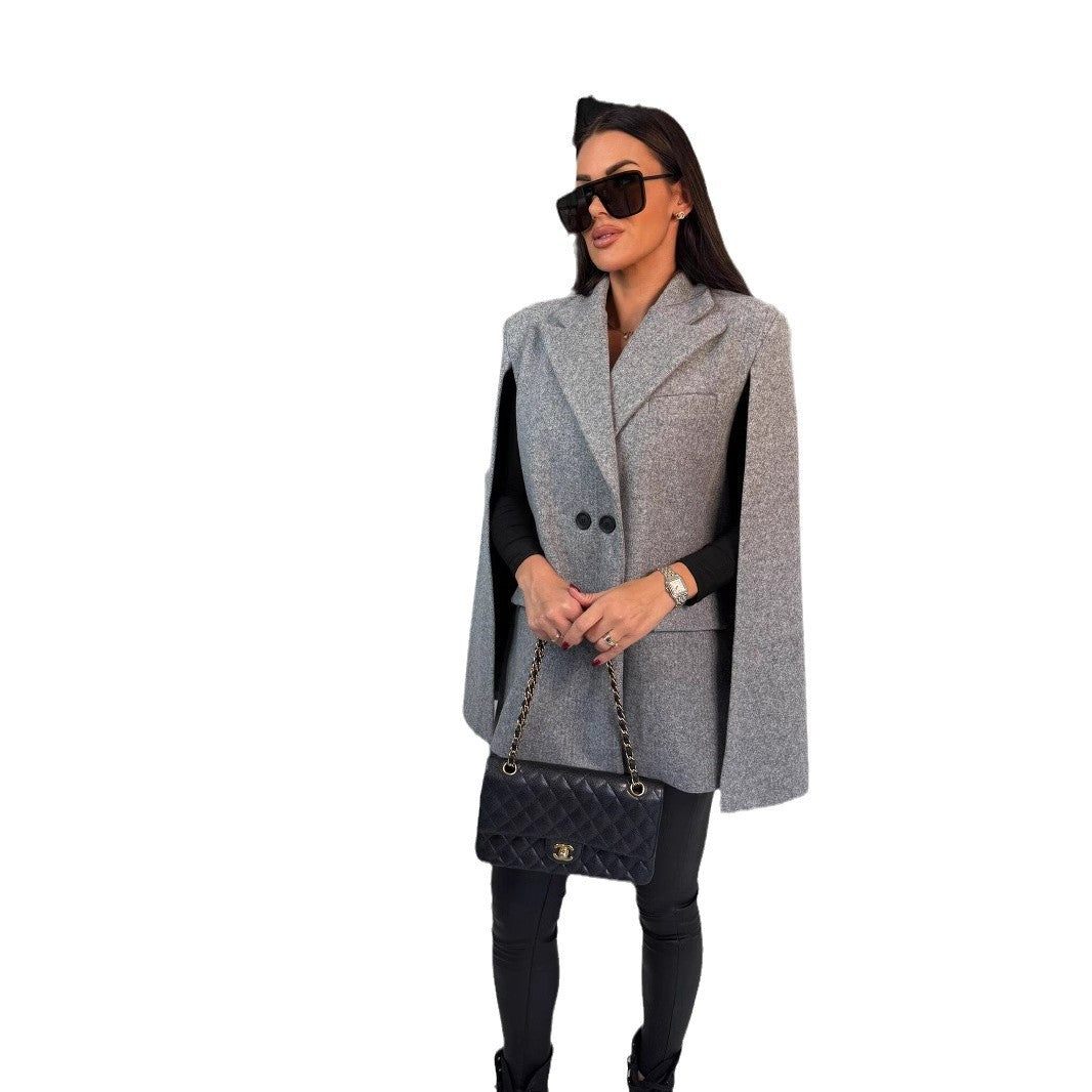 Dameblazer med cape-design og dobbelt knaplukning Stilla
