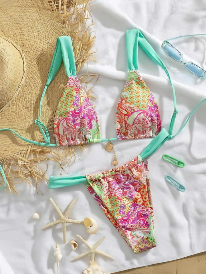 Dame triangle bikini med farverigt paisleymønster og justerbare stropper Skovae