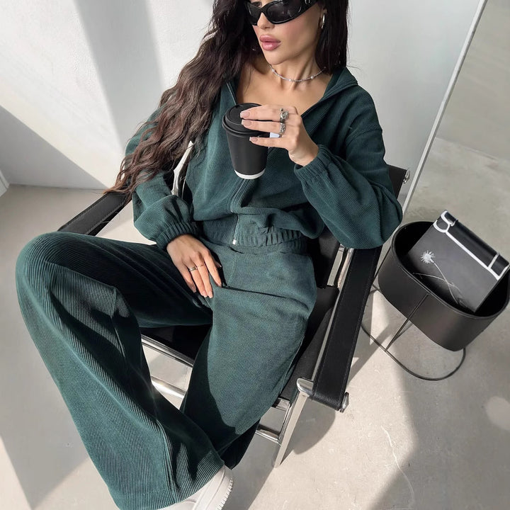 Dame foret og cropped hoodie med kvalitets quiltedesign Stilla