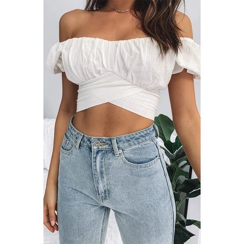 Dame Off-Shoulder Crop-Top med flæse detaljer og elegant indpakningsdesign Skovae