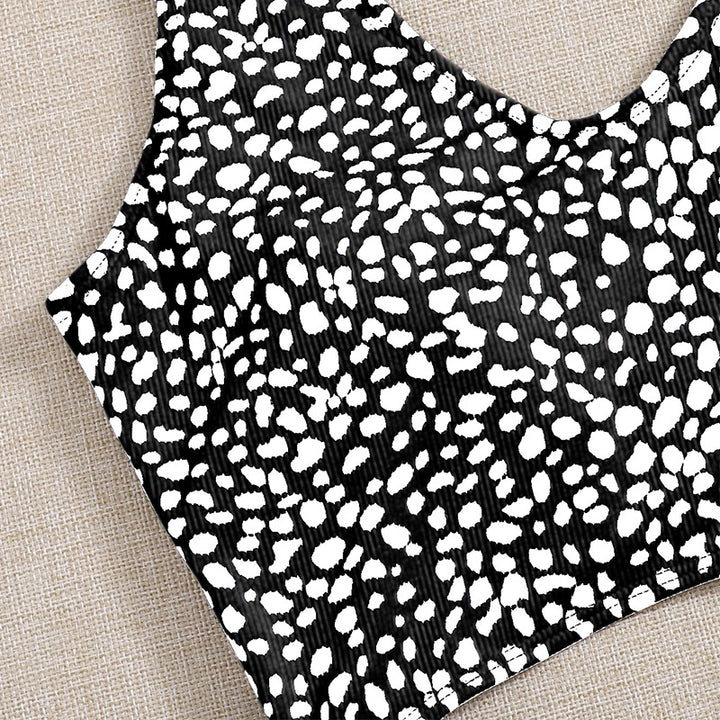 Damer Cropped Badedragt med asymmetrisk design og stilfulde bånd Skovae