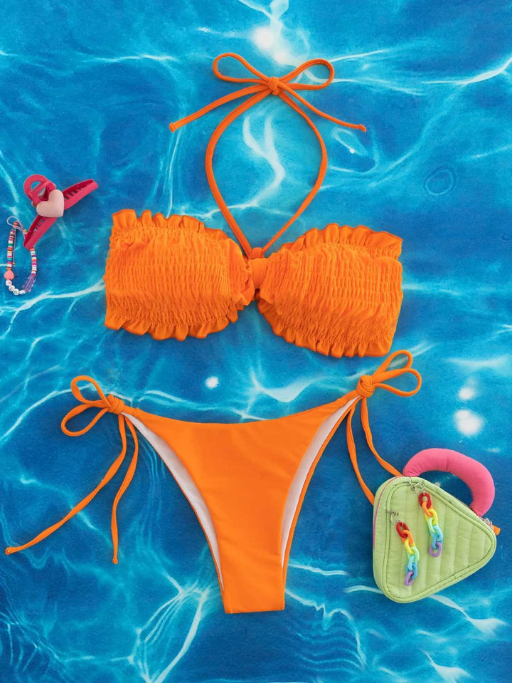 Dame bandeau-bikini med voluminøst ruffedesign og justerbare stropper Stilla