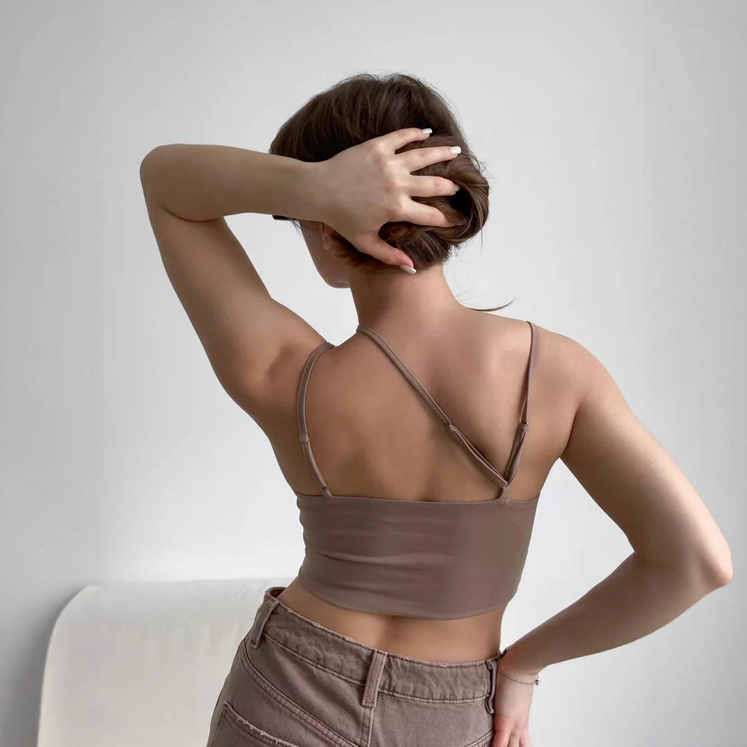 Dame Crop-top med smalle stropper og innovativt snit Skovae