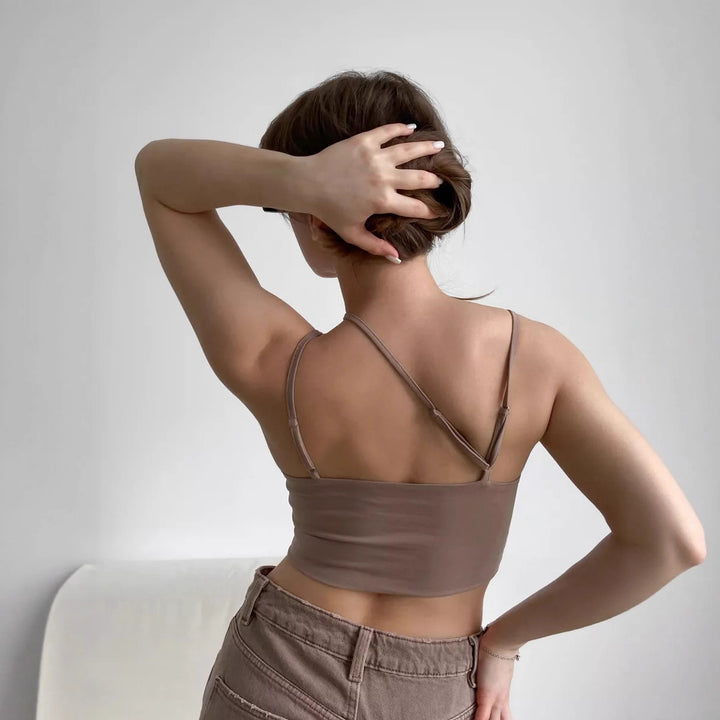 Dame Crop-top med smalle stropper og innovativt snit Skovae