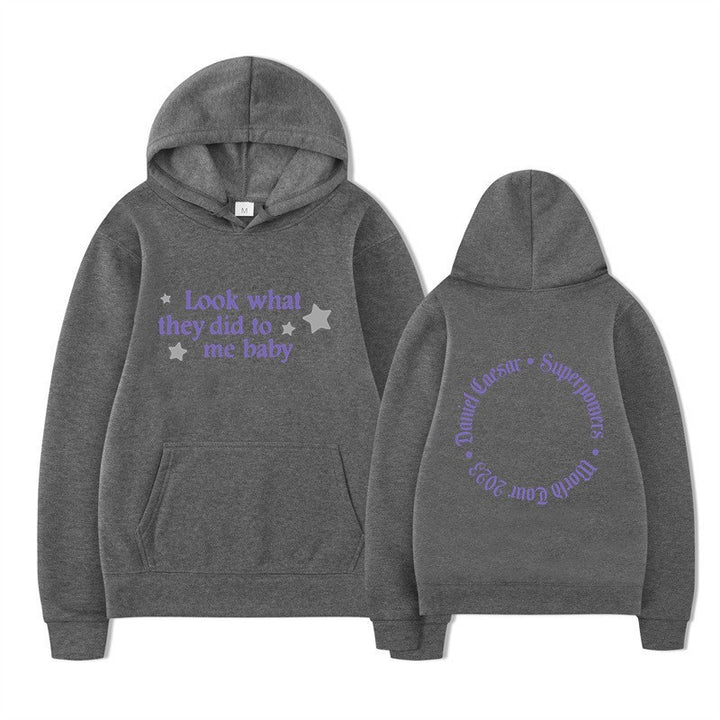 Kvinders hætte sweatshirt med kreativt slogan og unikt design Skovae