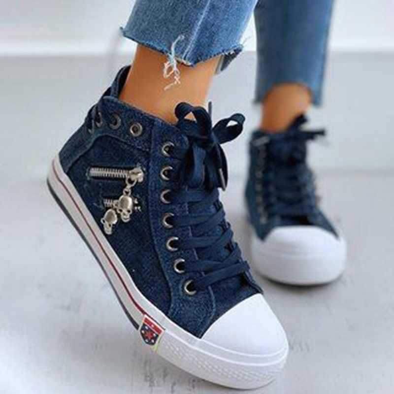 Dame Sneakers med fashionable lynlåsdetaljer og dekorative vedhæng Stilla