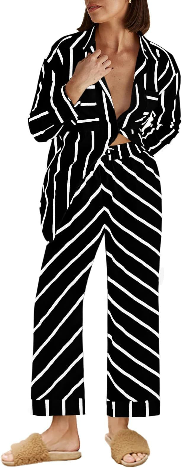 Dame stribet pyjamasæt med let løst fit og elastisk linning Stilla