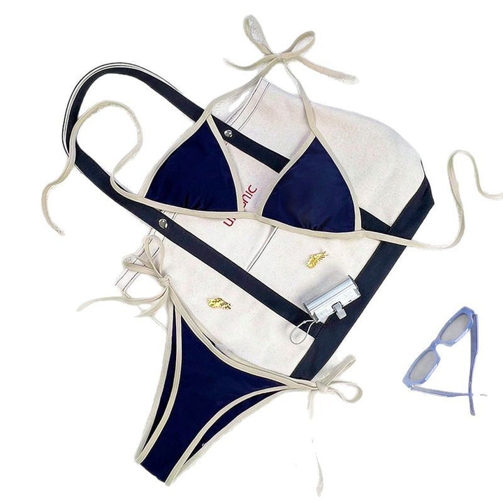 Damebikini med moderne snit og legende bindebånd Skovae