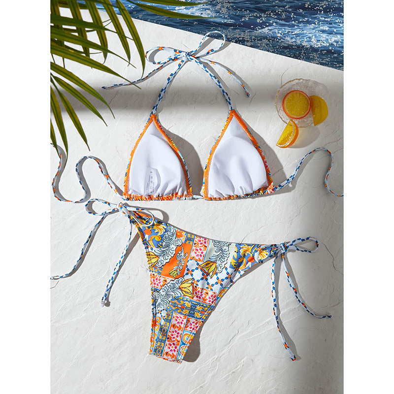 Dame triangle bikini med farverigt blomsterdesign og legende bindebånd Skovae