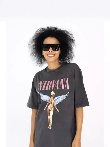 Dame T-shirt med unikt vintage grafisk design Stilla