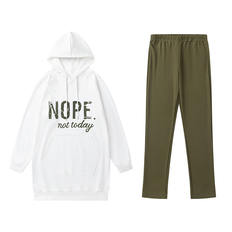 Femme Graphic Hoodie og Jogger Sæt Stilla