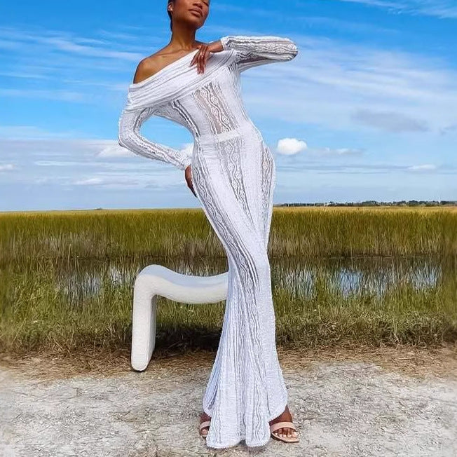 Dame Off-Shoulder Strikkjole med fine blondeaccenter og lange ærmer Stilla