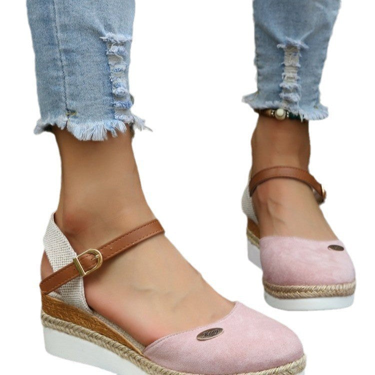 Dame Wedge-sandaler med flettet remdesign og komfortabelt fodseng Stilla