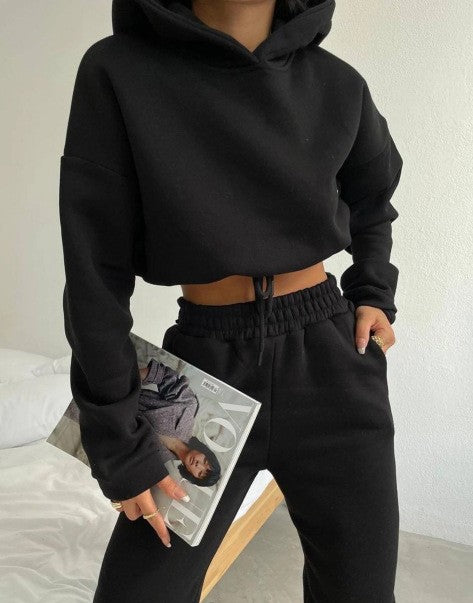Damer behagelig Cropped Hoodie med elastisk bund og afslappede joggingbukser Stilla