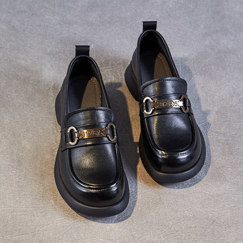 Dame Stilfulde blokhæl slip-ons med dekorativ kædedetalje Stilla