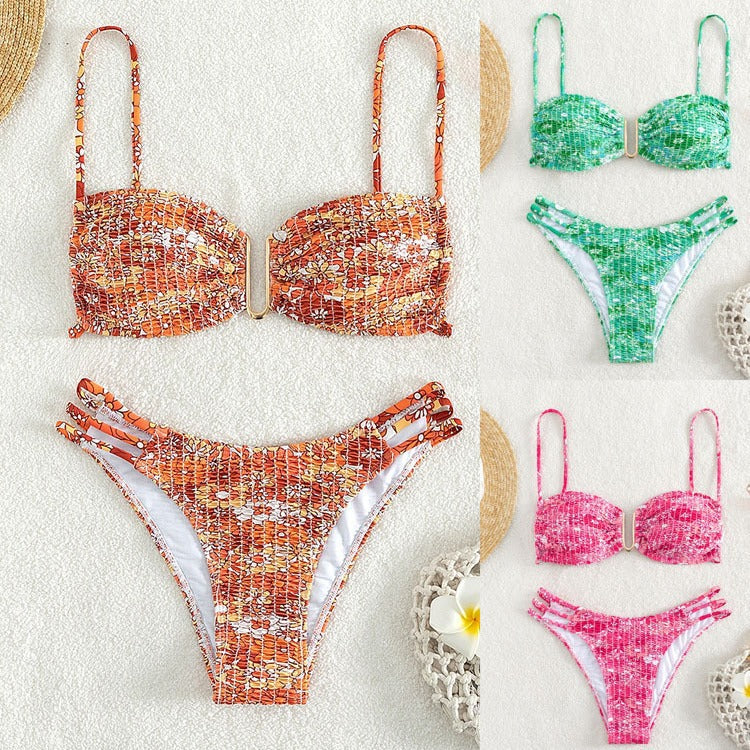 Dame bikini-sæt med legende mønstermix og moderne snøre detaljer Skovae