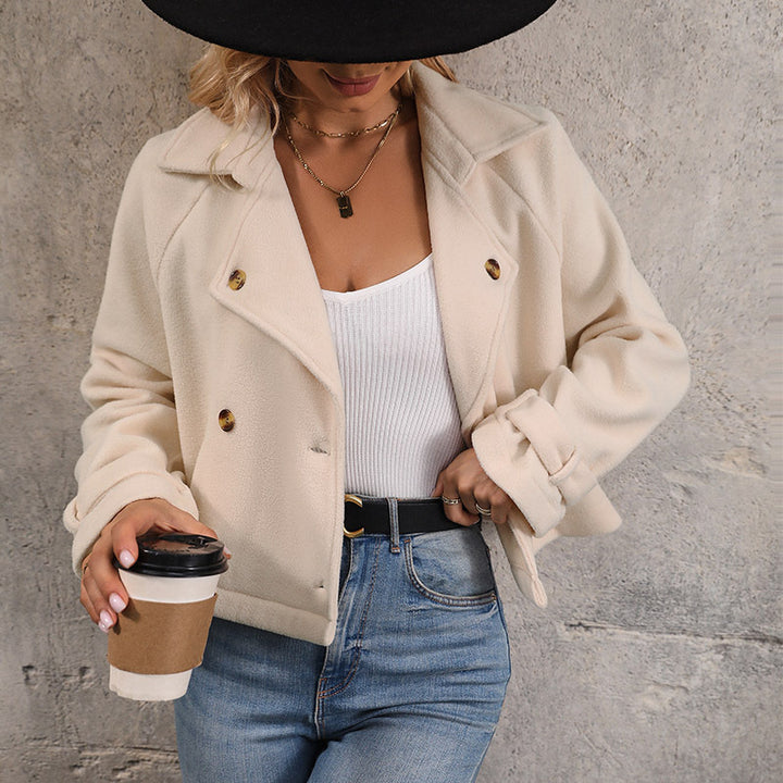 Dame kort plysjakke i moderne oversized stil Stilla