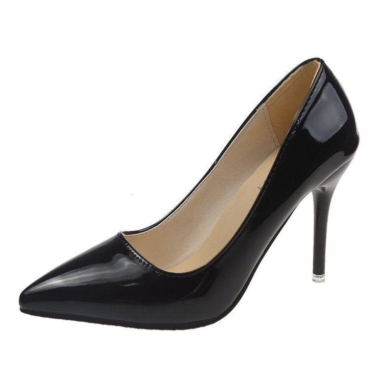Dame elegante højhælede pumps med spids tåområde og skinnende overflade Stilla