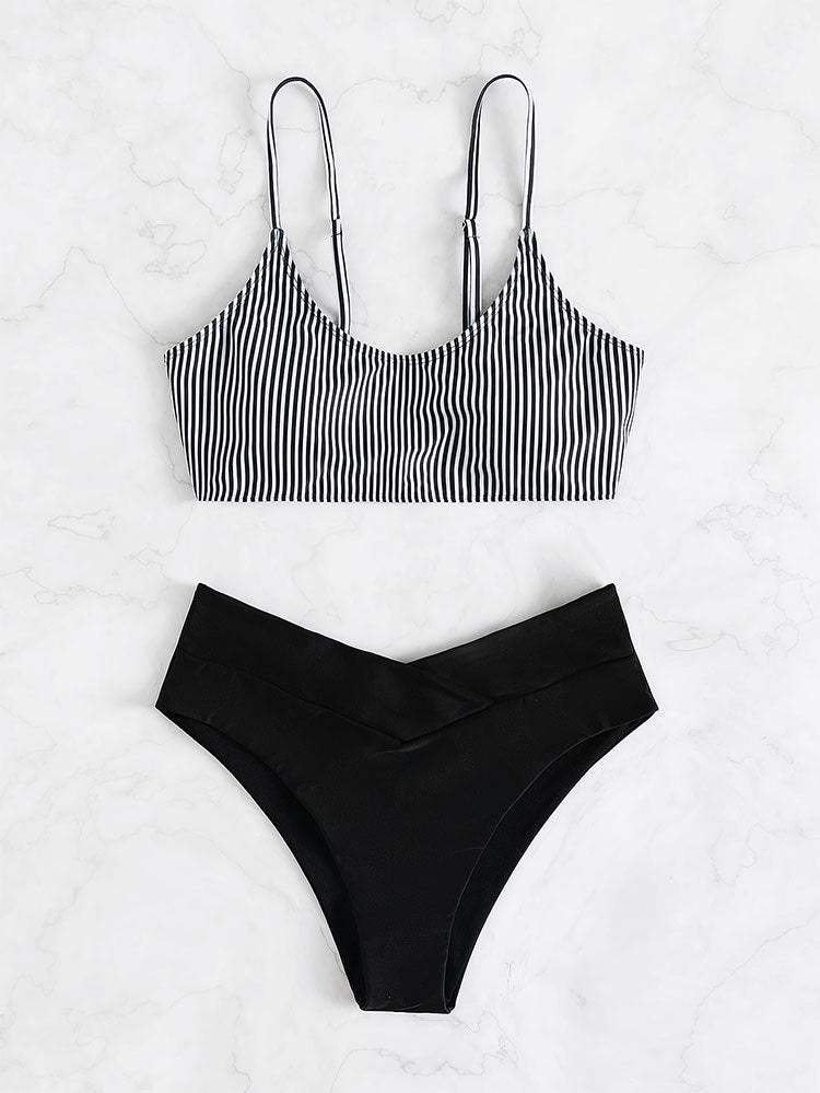 Dame Bikini sæt med raffineret bærerdesign og højtaljede trusser Skovae