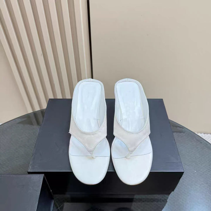 Femme Stilfulde Åbne Tå Thong Sandaler med Slankt Design  Stilla