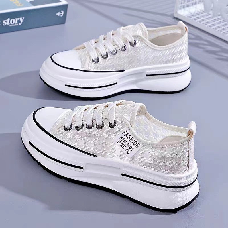 Dame Sneakers i urbant design med åndbar mesh-overflade og dæmpende sål Stilla
