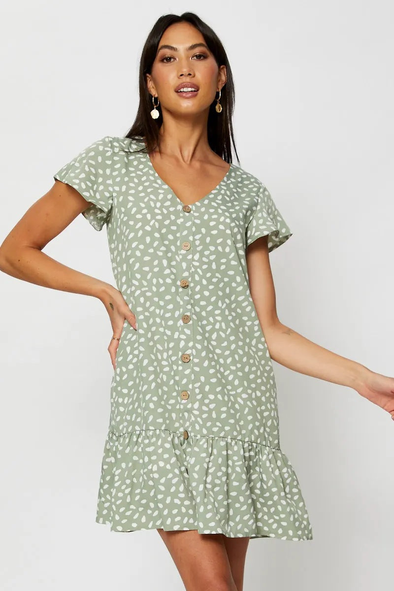 Femme Flouncy Button-Up Sommerkjole med Ruffle Bund Stilla