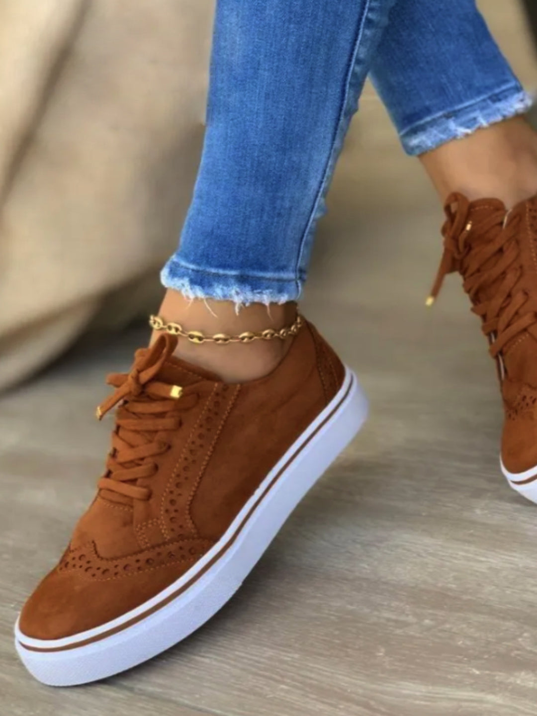 Dame Sneakers med moderigtigt tekstilovermateriale og dæmpende sål Stilla