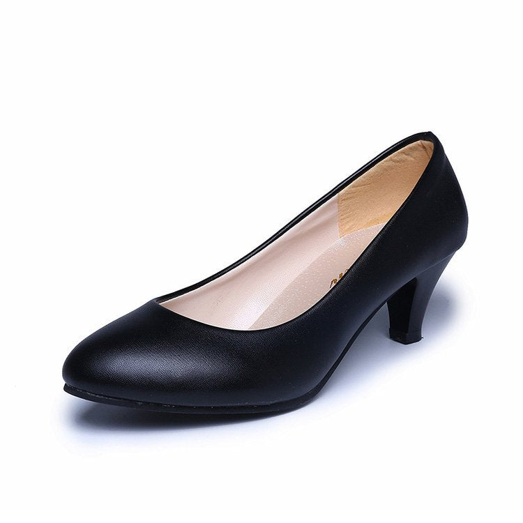 Dame Elegante og Tidløse Pumps Stilla