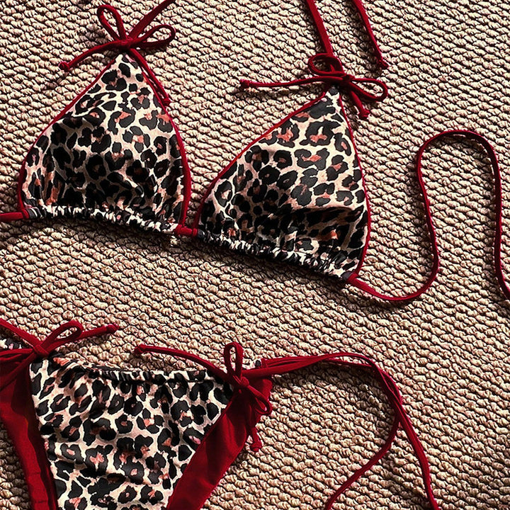Dame triangel-bikini med legende dyreprint og elegante bindebånd Skovae