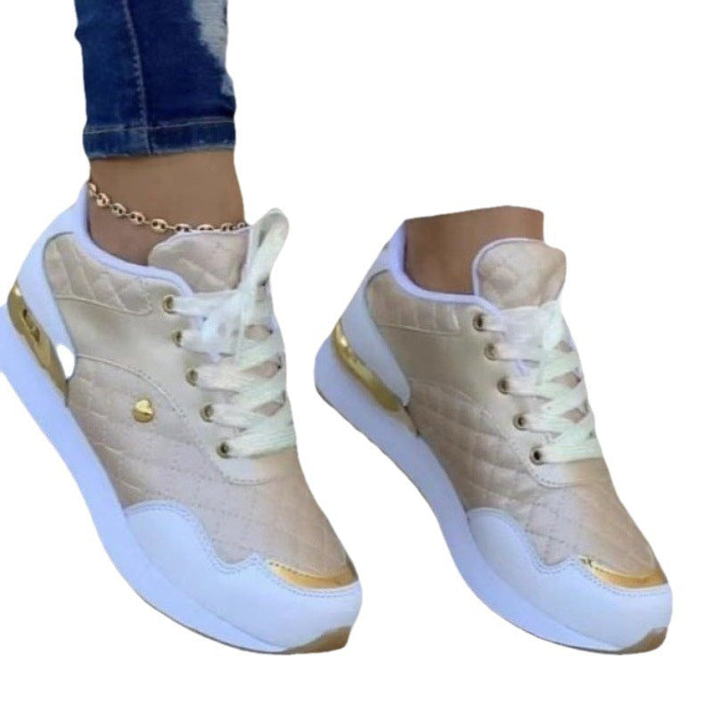 Dame sporty sneakers med elegant guldaccent og åndbart overmateriale Stilla