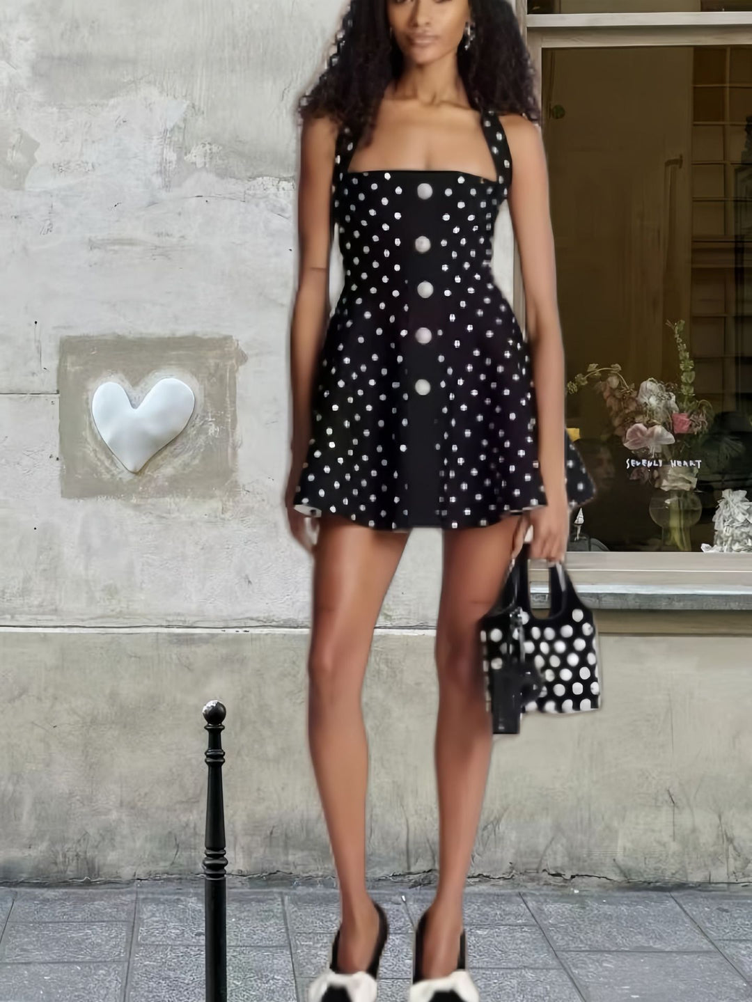 Dame Polka-Dot Kjole med komfortable stropper og knaplukning Stilla
