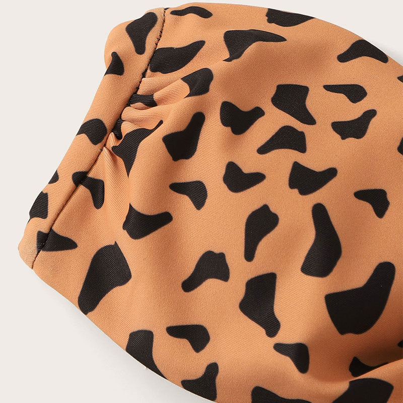 Dame Bikinisæt med trendy leopardmønster og snørelige detaljer Skovae