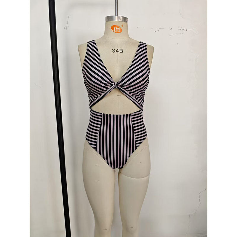Dame One-piece badedragt med cut-out-design og stribet mønster Skovae