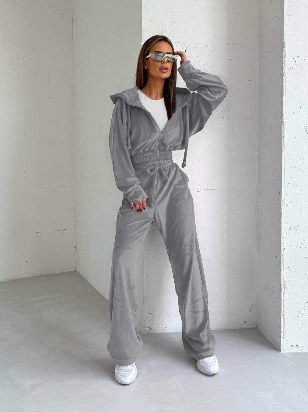 Dame Fleece-Hoodie og Jogger-Sæt med strammet talje og afslappet snit Stilla