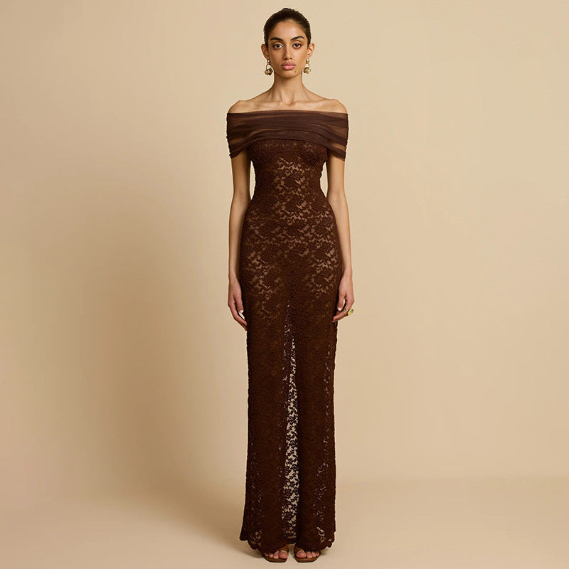 Kvinder Elegant blonde aften kjole med off-shoulder design og sofistikeret slids Skovae
